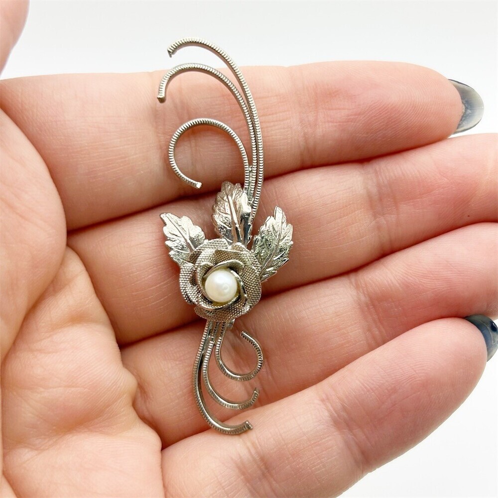 Vintage Genuine Pearl Floral Brooch Silver Tone Flower Spray Pin Classic